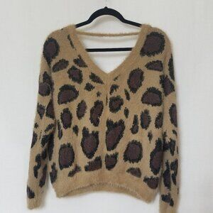 She & Sky Leppard Ptint sweater